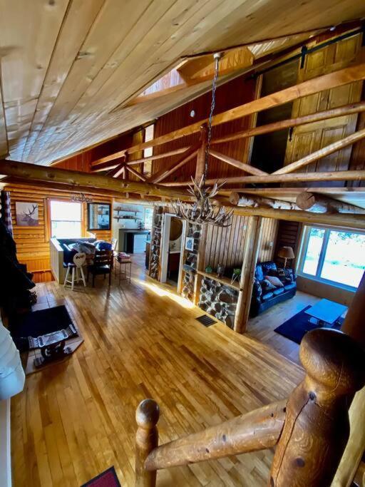 Cozy Log Cottage La Minerve Bagian luar foto