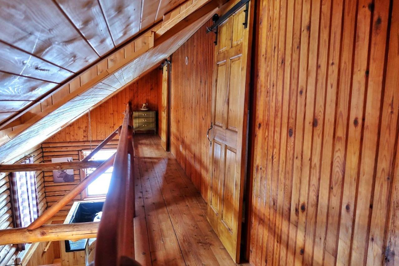 Cozy Log Cottage La Minerve Bagian luar foto